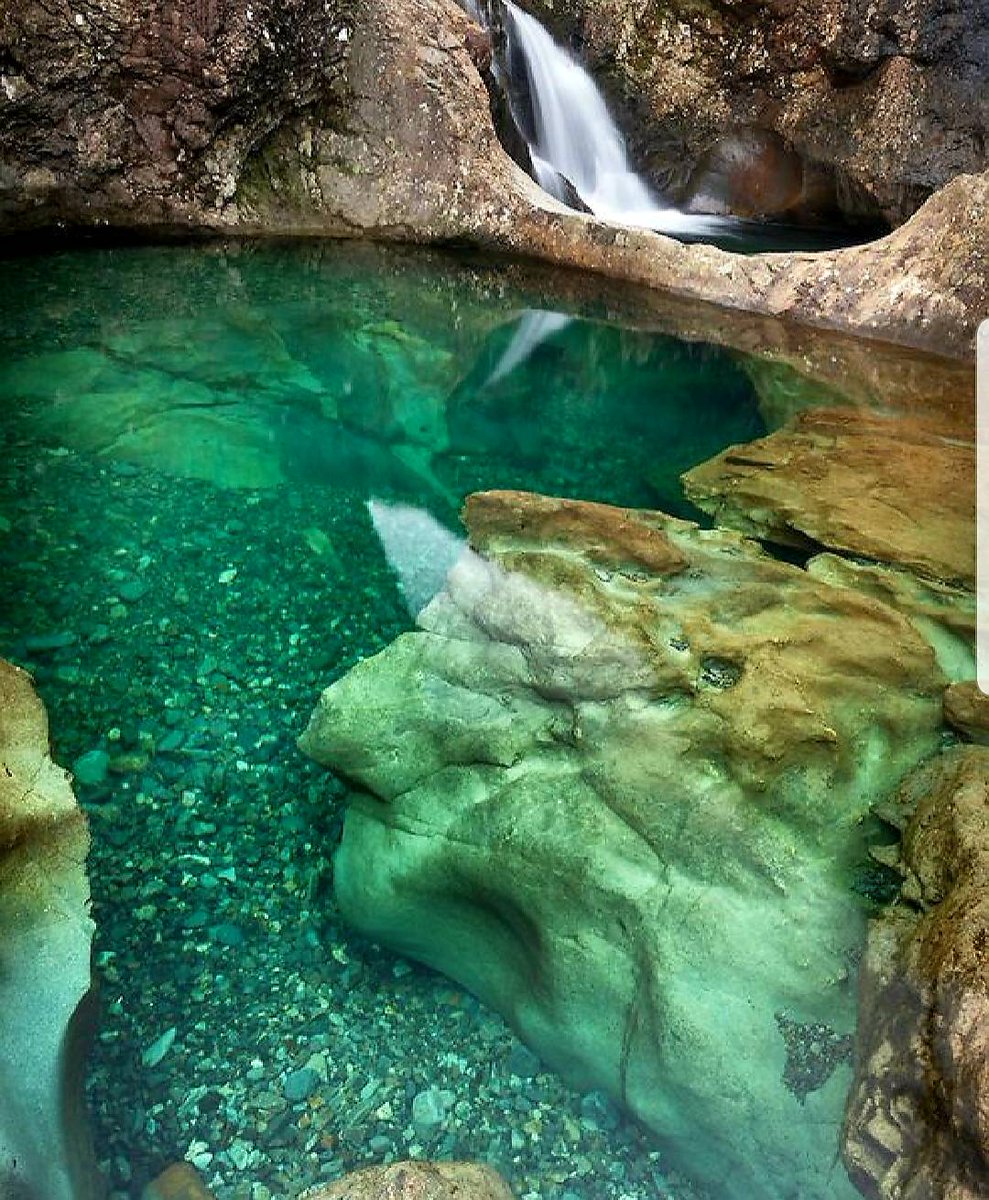 CampervanThe's tweet photo. Fairy pools, Isle of Skye  😍🧚‍♀️🧚‍♂️ https://t.co/Mwn0PYFMtC