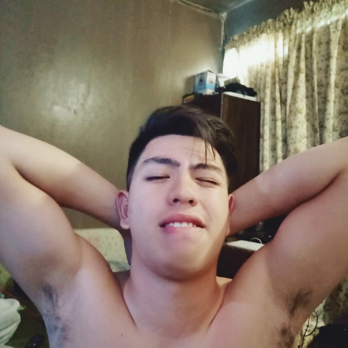 KenzoTorres's tweet photo. Done working out😉 https://t.co/5m6zrNCe3H