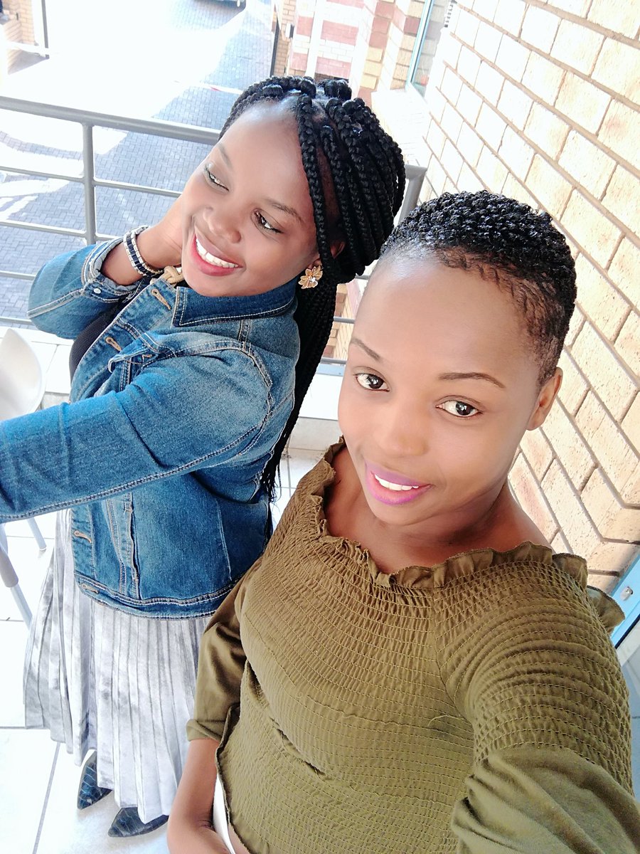 NdekaSweet's tweet image. 