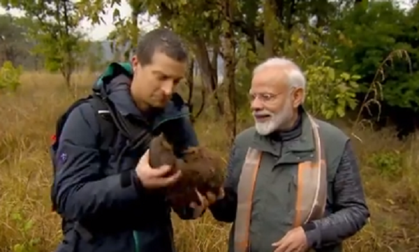 timesofindia's tweet photo. PM @narendramodi’s Discovery ‘shoot was over 30 minutes before Pulwama' 

The channel said the episode was shot in the Jim Corbett Park and Modi and TV host Bear Grylls had to “make a raft and cross a jungle river together.”

Read: https://t.co/54W8powkI8 https://t.co/xpxJH1WTq5