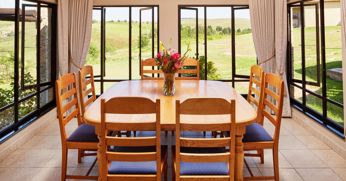1stExchange's tweet photo. The gorgeous 3-Bedroom Chalets at Midlands Saddle & Trout are fully equipped for a perfect holiday in the countryside.
Find out more here: https://t.co/hrrApQNSFs
#firstexchange #midlandssaddleandtrout #midlands #midlandsmeander #holiday #travel #countryside #countrylife https://t.co/LCTWiPR5Fk