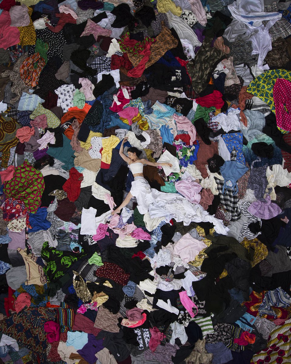 RainMaintain's tweet photo. Student uses photos to highlight plastic pollution and unsustainable fashion.

#plasticpollution 
https://t.co/EUVkQywjSV https://t.co/0cuMkVjAZn