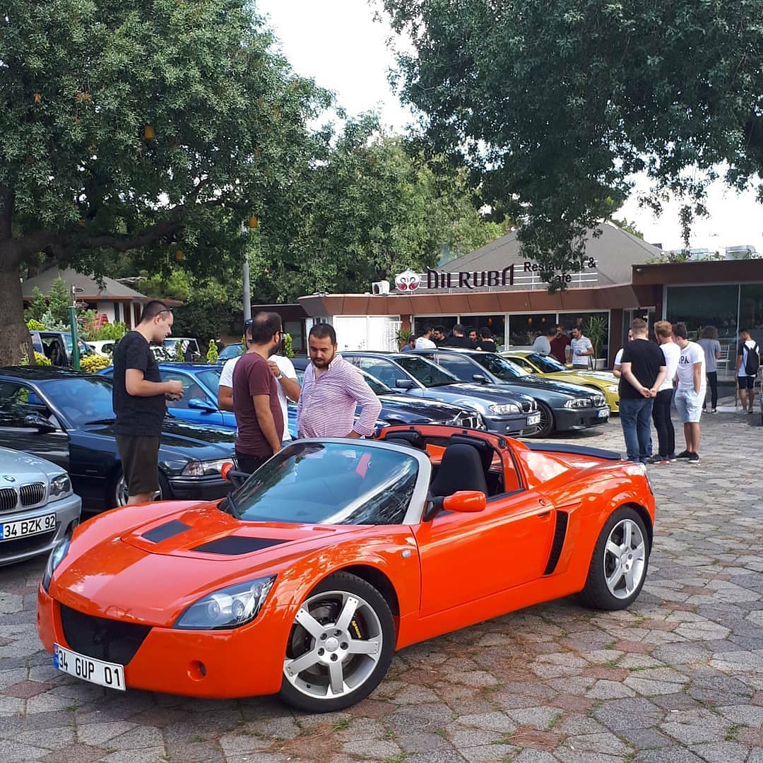 Otovole's tweet photo. #oğuzözden #otomobilkütüphanesi #otomobil #car #vehicles #carstagram #instacars #amazingcars #classiccar #luxurycars #maserati #minicooper #audi #mazda #fiat #ford #peugeot #opel #toyota #otovole https://t.co/k78TIMksup