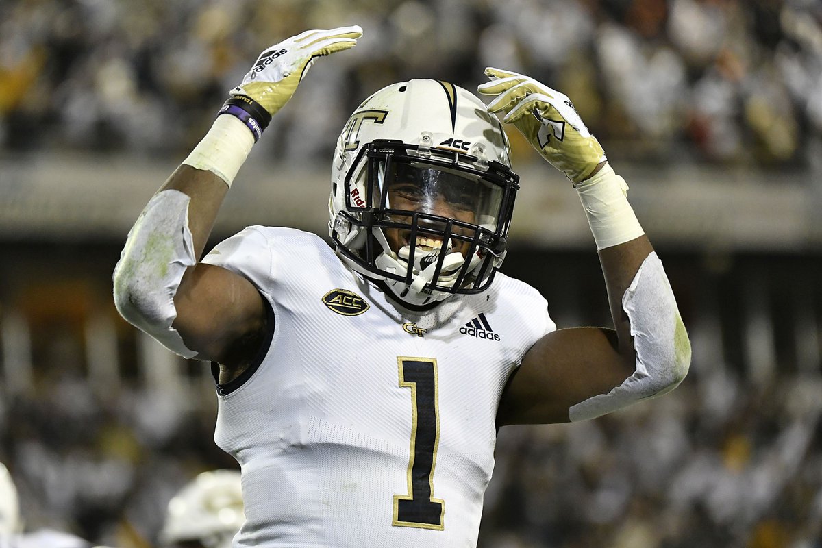 FTRSBlog's tweet photo. Technical Tidbits 7/30: Geoff Collins’ Unique Approach To Uniforms https://t.co/Rwrh6R4fzP https://t.co/Vn0cw8Yscv