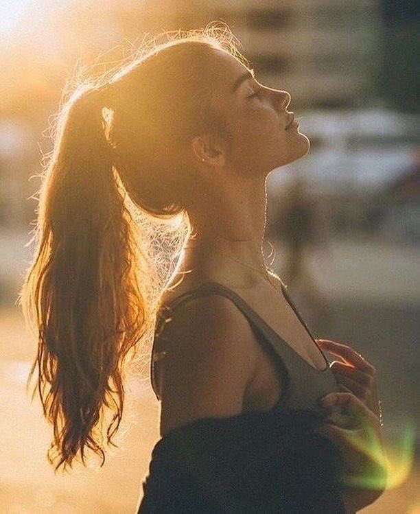 ofTitanBlood's tweet photo. The sun was shining. 

       And so, this little saturnian decided to go for a run. https://t.co/uZwLzij49Z