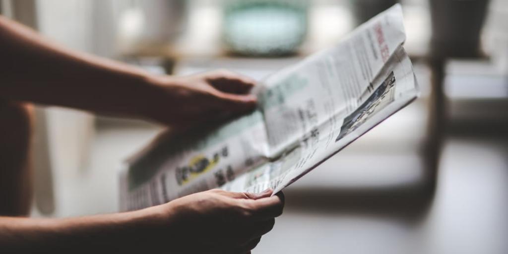 StartersbeursNL's tweet photo. Er zijn een hoop studenten afgestudeerd afgelopen maand. En nu? Wat is de volgende stap in je carrière? Om de volgende stap iets makkelijker te maken geven we je een aantal tips in onze nieuwsbrief. 

Lees de nieuwsbrief hier: https://t.co/eN7qeEmqeG

#nieuws #tips #afgestudeerd https://t.co/mxpmW2Abln