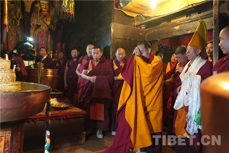 DSDefen's tweet image. 十一世班禅在扎什伦布寺举行佛事活动
tinyurl.com/PanchenLama

#India #Tibet #China #Nepal #FreeTibet #rangzen #Tibetans #TheLieLama #DalaiLama #TibetanBuddhism #Beijing #DorjeShugden #buddhists #zen #compassion #Dharma #teacher  #life #WorldNews #Time #nature  #PanchenLama #Wisdom