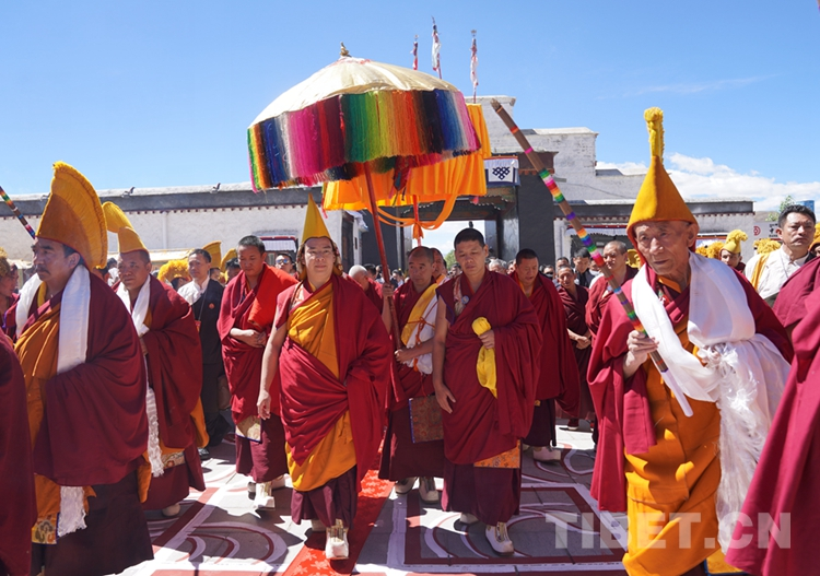 DSDefen's tweet image. 十一世班禅在扎什伦布寺举行佛事活动
tinyurl.com/PanchenLama

#India #Tibet #China #Nepal #FreeTibet #rangzen #Tibetans #TheLieLama #DalaiLama #TibetanBuddhism #Beijing #DorjeShugden #buddhists #zen #compassion #Dharma #teacher  #life #WorldNews #Time #nature  #PanchenLama #Wisdom