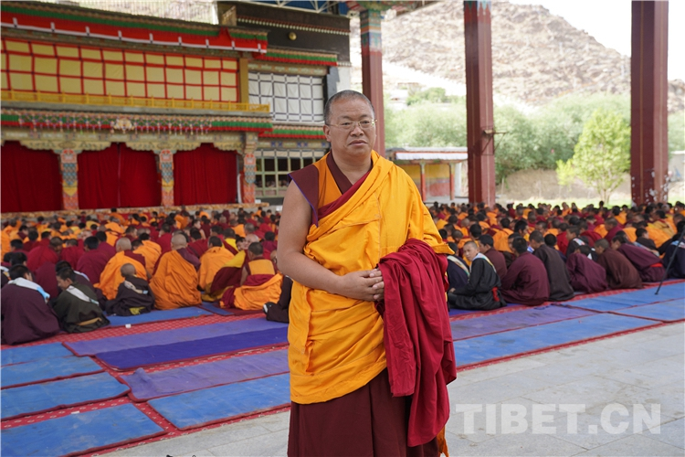 DSDefen's tweet image. 十一世班禅在扎什伦布寺举行佛事活动
tinyurl.com/PanchenLama

#India #Tibet #China #Nepal #FreeTibet #rangzen #Tibetans #TheLieLama #DalaiLama #TibetanBuddhism #Beijing #DorjeShugden #buddhists #zen #compassion #Dharma #teacher  #life #WorldNews #Time #nature  #PanchenLama #Wisdom