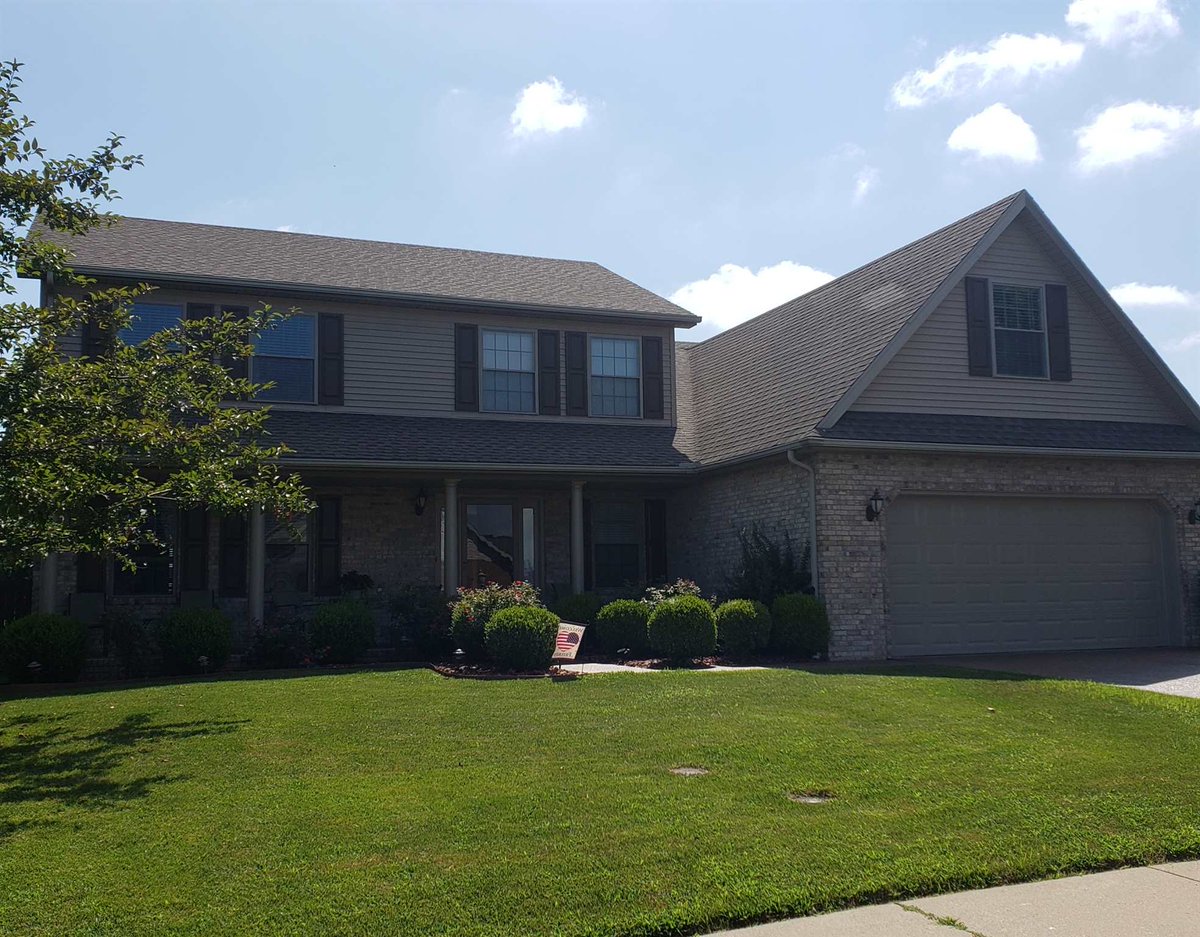 CButlerTeam's tweet image. Congratulations to Mindy Woodward on her NEW LISTING!   4 BR, 2-1/2 BA, 15401 Averitt Dr., Evansville, IN  47725.  Contact Mindy at 812-483-1309 for more information #NEWLISTING #CharlieButlerTeam #Evansville #RealEstate