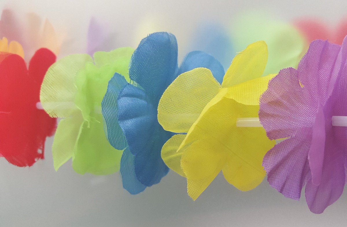 julialilly's tweet photo. The Hawaiian Islands, each with its own unique energy (chakra), will take you several visits to see.  Toss a flower lei into the ocean before you leave—it means you will be back someday.   https://t.co/m4C5drmkgZ  #fortworth to #hawaii #lethawaiihappen #traveltuesday #traveltips https://t.co/F329ZjXVnM