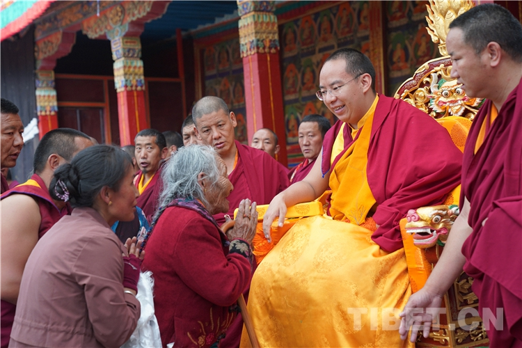 DSDefen's tweet image. 十一世班禅在扎什伦布寺举行佛事活动
tinyurl.com/PanchenLama

#India #Tibet #China #Nepal #FreeTibet #rangzen #Tibetans #TheLieLama #DalaiLama #TibetanBuddhism #Beijing #DorjeShugden #buddhists #zen #compassion #Dharma #teacher  #life #WorldNews #Time #nature  #PanchenLama #Wisdom