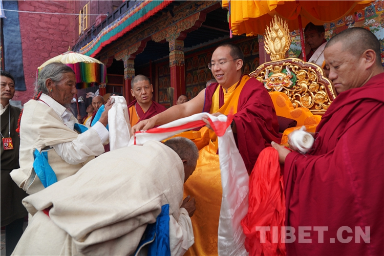 DSDefen's tweet image. 十一世班禅在扎什伦布寺举行佛事活动
tinyurl.com/PanchenLama

#India #Tibet #China #Nepal #FreeTibet #rangzen #Tibetans #TheLieLama #DalaiLama #TibetanBuddhism #Beijing #DorjeShugden #buddhists #zen #compassion #Dharma #teacher  #life #WorldNews #Time #nature  #PanchenLama #Wisdom