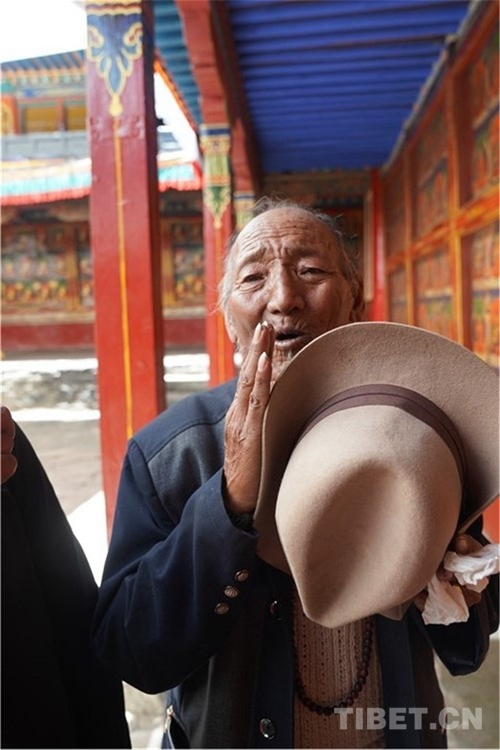 DSDefen's tweet image. 十一世班禅在扎什伦布寺举行佛事活动
tinyurl.com/PanchenLama

#India #Tibet #China #Nepal #FreeTibet #rangzen #Tibetans #TheLieLama #DalaiLama #TibetanBuddhism #Beijing #DorjeShugden #buddhists #zen #compassion #Dharma #teacher  #life #WorldNews #Time #nature  #PanchenLama #Wisdom