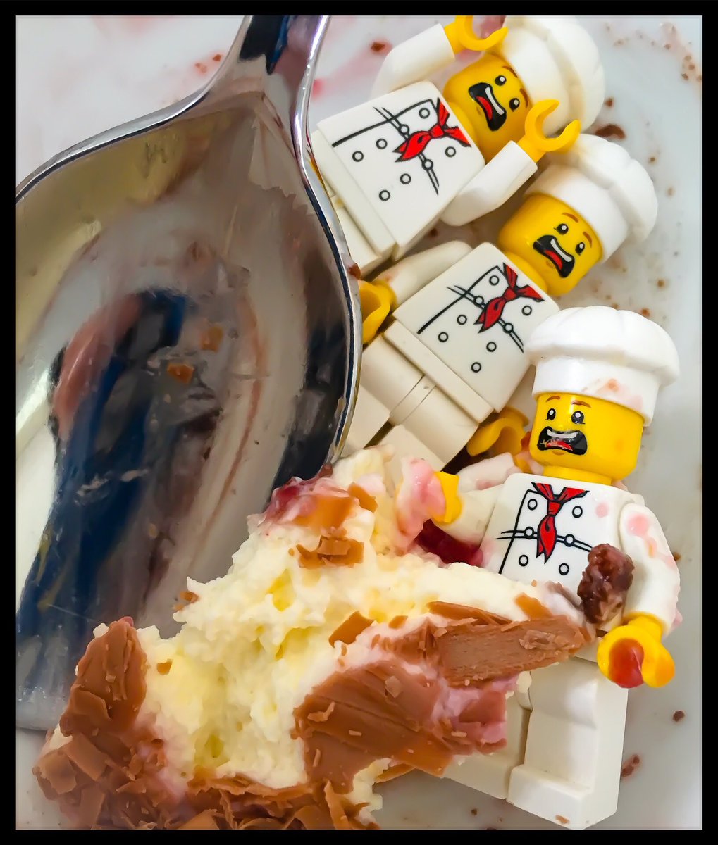 Congratulations <a href="/thebakingnanna1/">The Baking Nanna</a> and <a href="/Rob_C_Allen/">Robert Allen</a> for making three years of the #twitterbakealong ! Brilliant in every single way! Have a fabulous day in the kitchen! #bakinggenius #TuesdayMotivation