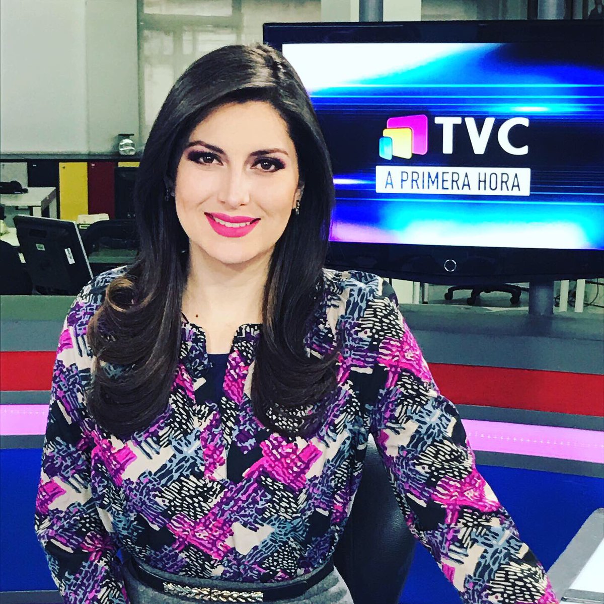 Ally_85's tweet photo. Buenos días! Estamos al aire en @tvcecuador bendiciones para todos. #tvcentucorazón #tv #tvpresenters #journalin #journalism #periodismo #job #work #amoralperiodismo @TVCElComercioTv @TVCLaComunidad https://t.co/wRAVCOV51n