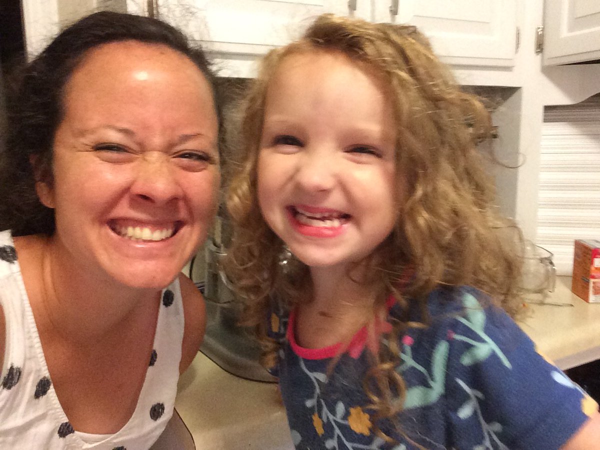 AllisonCates25's tweet photo. Babysat for the first time in forever and it was with the sweetest Paisley girl. We bounced around, sang, colored, played with a doll house, AND made homemade chocolate chip cookies together while her parents went on a 🔥 date to Dogwood! #northproud #summerselfiebingo https://t.co/ACMoXHzrqb
