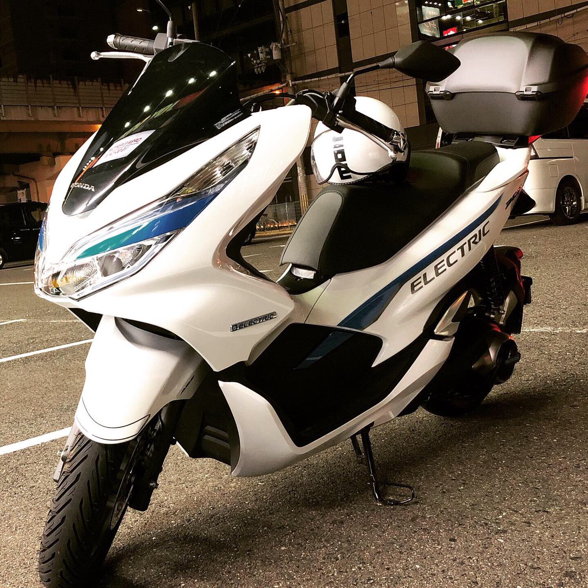 takachii2451's tweet photo. 本日、返却。
楽しい2ヶ月間でした。
HONDAさん、ありがーございました!!
#pcxelectric #pcx #HONDA #バイク女子 https://t.co/ijedgFJM2N
