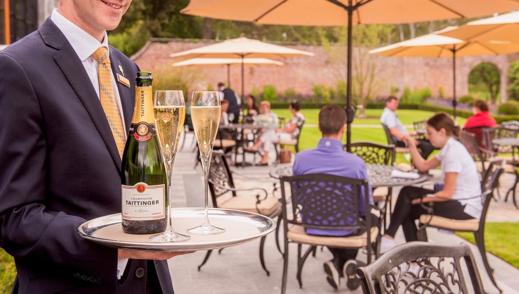 The Carriage House has now extended to outdoor dining on our new Lavender Terrace - the perfect location to enjoy the last of the summer. Why not visit this bank holiday weekend?

#AdareManor #TheCarriageHouse #BeyondEverything