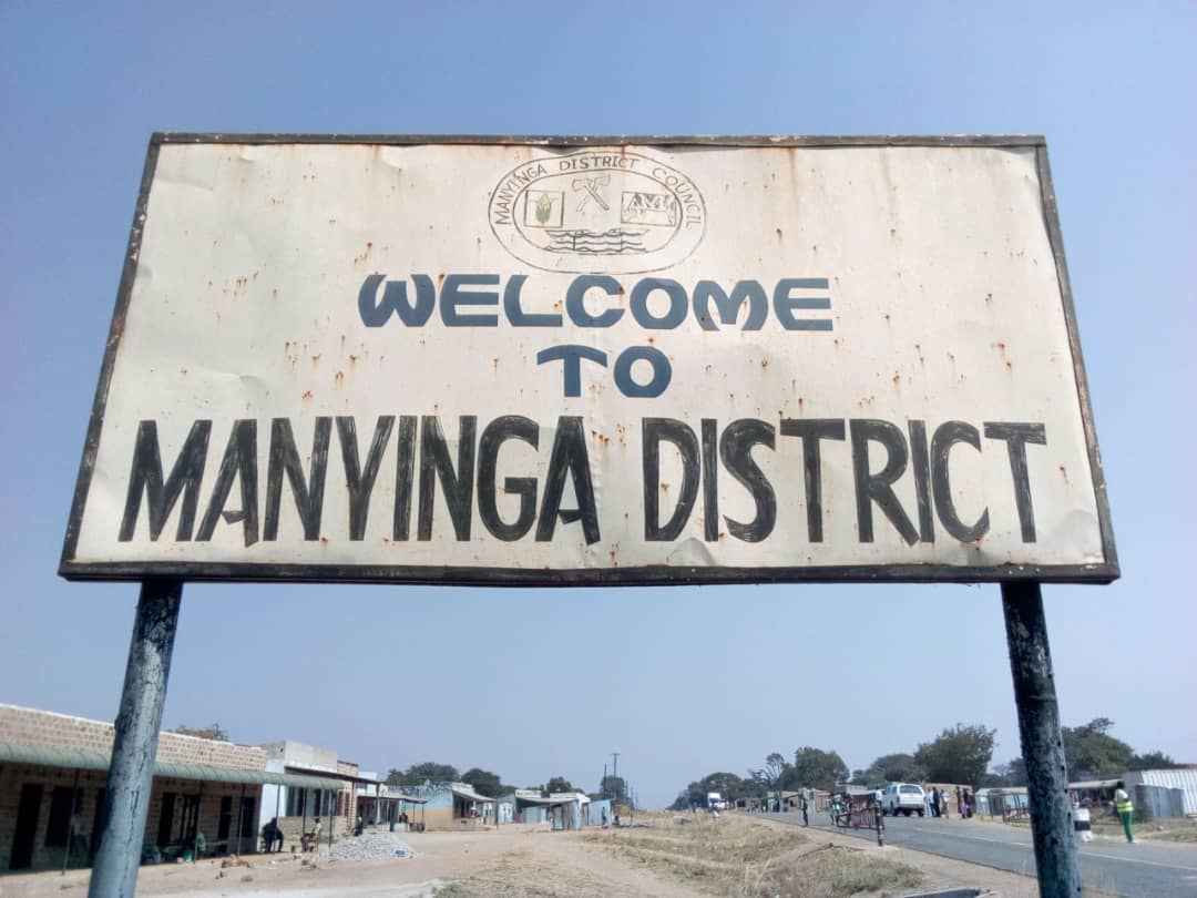 MAMatScale's tweet photo. It's been a while since our last update, which means the team have been very busy on project operations 🚲!

Here they are conducting refresher training on injectable artesunate with CHVs in Manyinga District! 🦟🚫

#malaria #prevention #community #health #volunteers #training https://t.co/SaWS63XGMJ