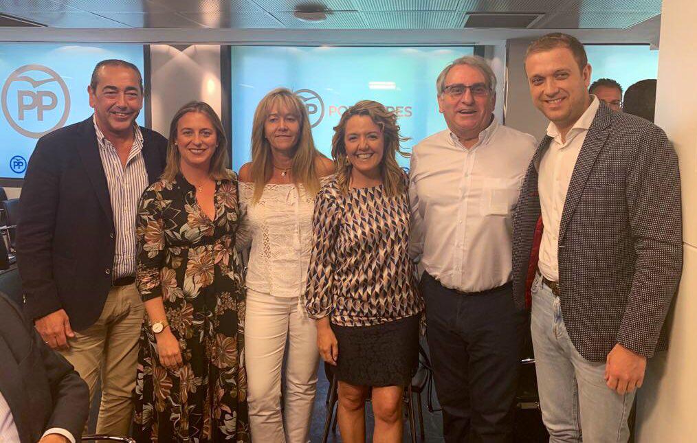 TereMalladaPP's tweet photo. Enhorabuena a mi compañera @ReyesHurle que hoy ha sido nombrada Secretaria de Área de Educación Cultura y Deporte del @populares en la Junta Directiva Nacional.
El @PP_Asturias recupera su peso en Madrid y esta designación fortalece a nuestro Grupo Parlamentario Popular. https://t.co/lZMe58bOQL