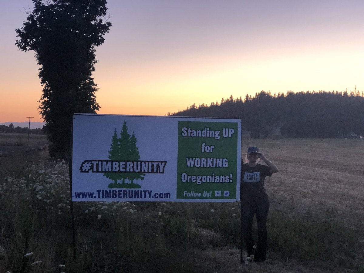 BoshartDavisAg's tweet image. Albany, #Oregon loves @TimberUnity! #getbacktoworkers #timberunity #orag #OregonGrown #orleg #harvest19