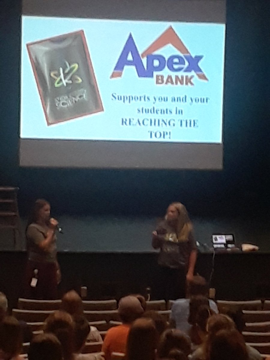 melwells58's tweet image. Thank you Apex Bank for the cool shirts! #KCSScience2020