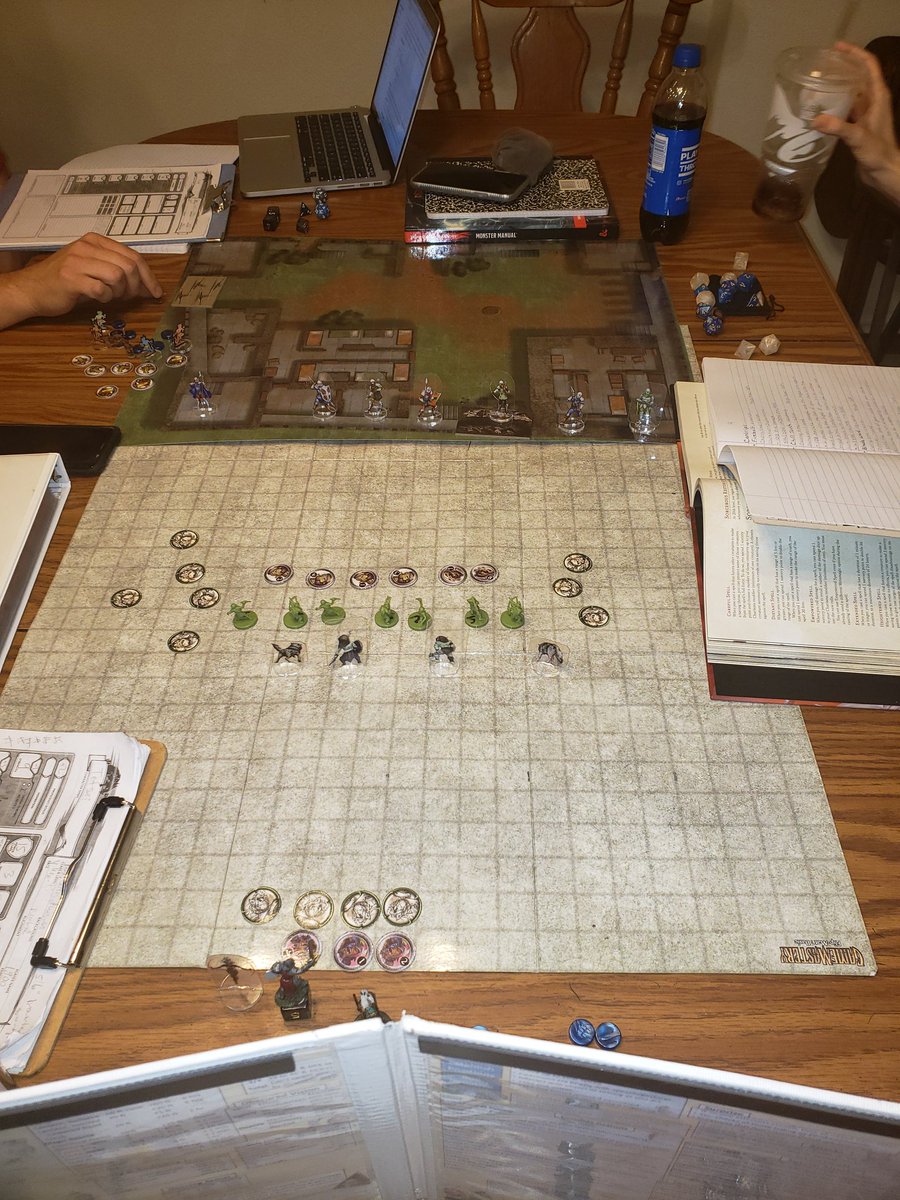 TheTavernArcane's tweet photo. Conducting a castle invasion for the first time in #dnd5e. The party are all monster races and are currently part of a hobgoblin mercenary army hired to defeat a lord. #ttrpg #DnD #MondayNightRolls #GoblinInvasion #DnDFirst #DM https://t.co/t95akHnWf3