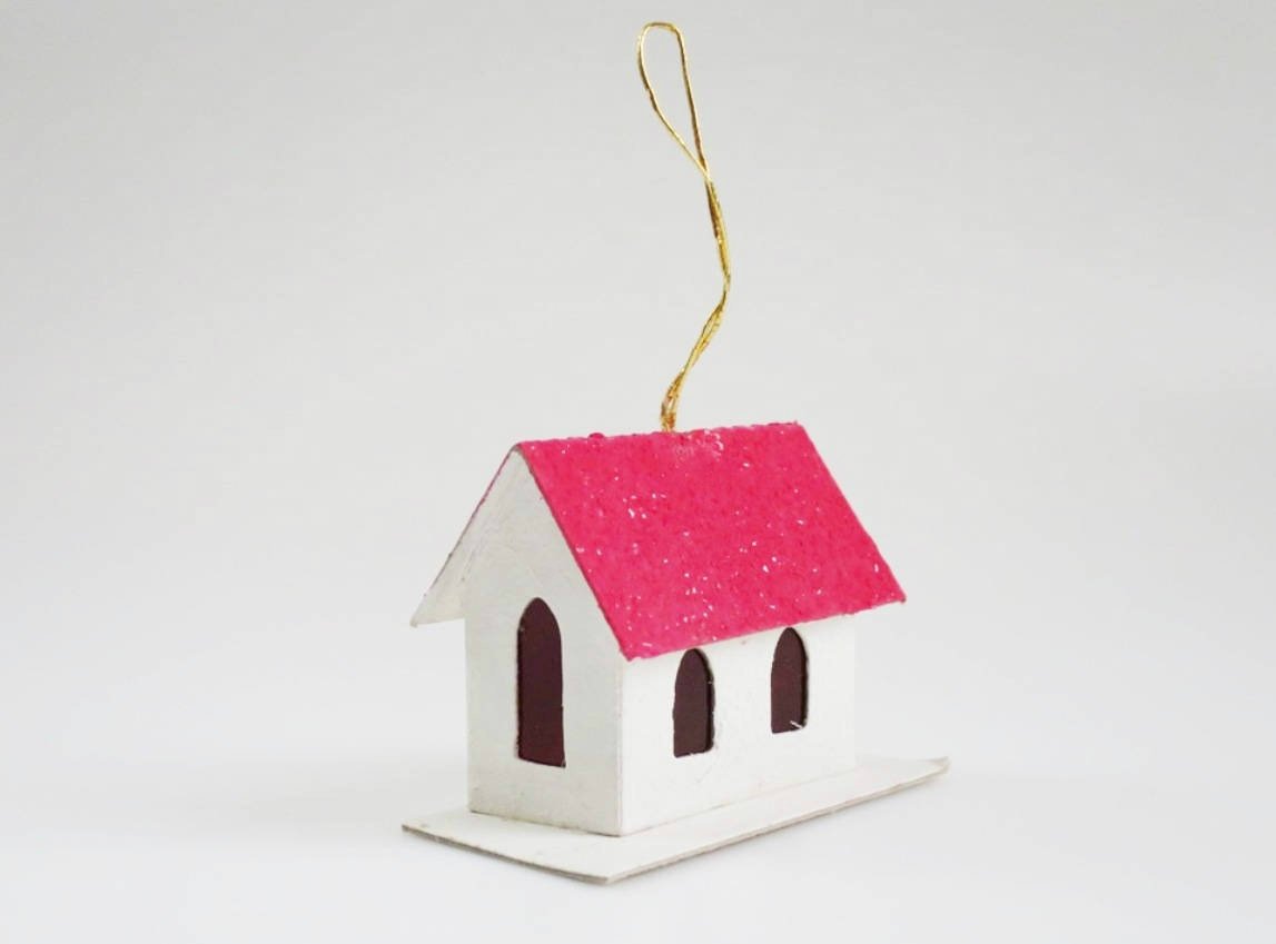 swirlingO11's tweet photo. Vintage Village House Ornament, Mini Cardboard Putz House, Putz Ornament, Housewarming Gift, Tiny Red House https://t.co/8mLinBJP5X #ChristmasInJuly #EtsySocial1 #CIJsale #TMTinsta #EtsyTeamUnity https://t.co/yFO6ftdFz6