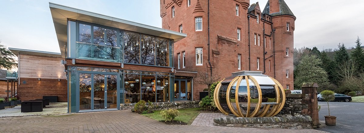 We LOVE these fabulous event and dining 'pods' at the amazing @FonabCastle .. perfect for dining, drinks receptions and meetings... e: sales@fonabcastlehotel.com I fonabcastlehotel.com #Scotland
