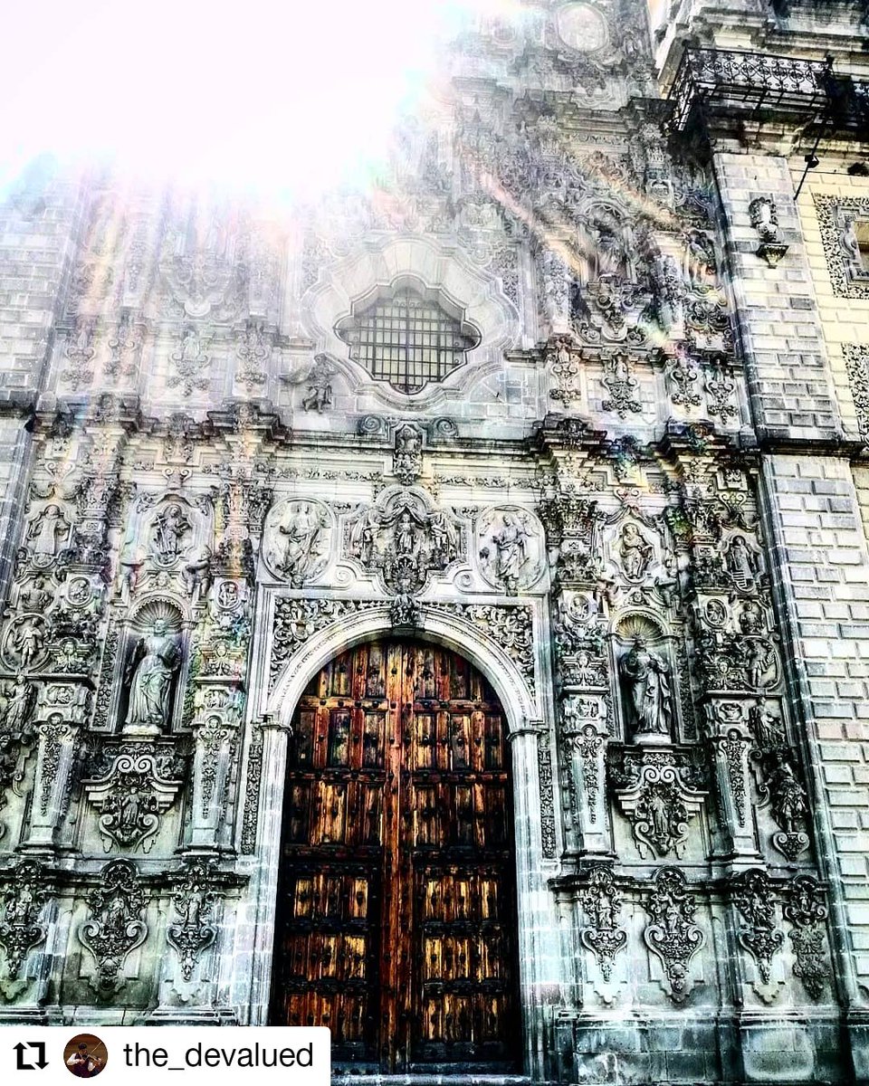TepotzotlanPM's tweet photo. #Repost #LaMagiaLaHacesTú #TepotzotlanEnRedes #UnaDécadaContigo #unadécadadecrearhistorias
Door
#door #sun #sunday #baroque #wood #church #temple #tepotzotlan #ancient #old #history #mexico #travel #traveling #music #art #build #sacred #photo #photography  #instaphoto #instart https://t.co/la8LCqOJDg