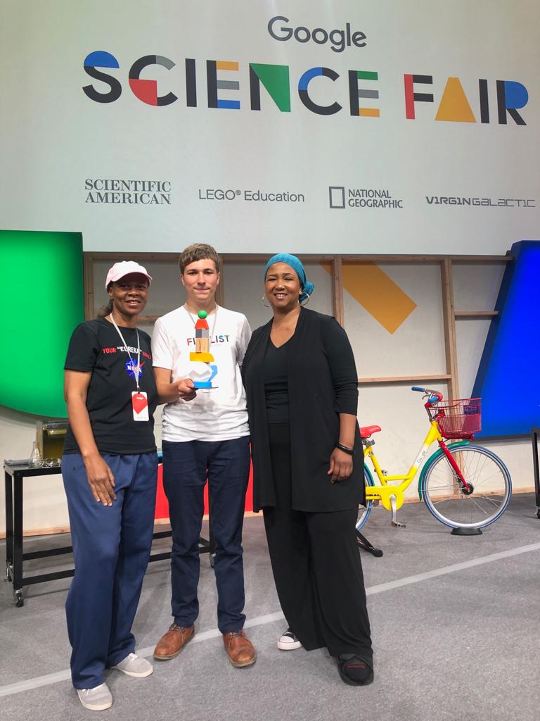 maejemison's tweet image. Channeling creativity and curiosity into ingenuity can change the world. Astronaut Yvonne Cagle and I congratulate Fionn Ferreira of Ireland, the overall winner of the #GoogleScienceFair for “An investigation into the removal of micro plastics from water using ferrofluids”