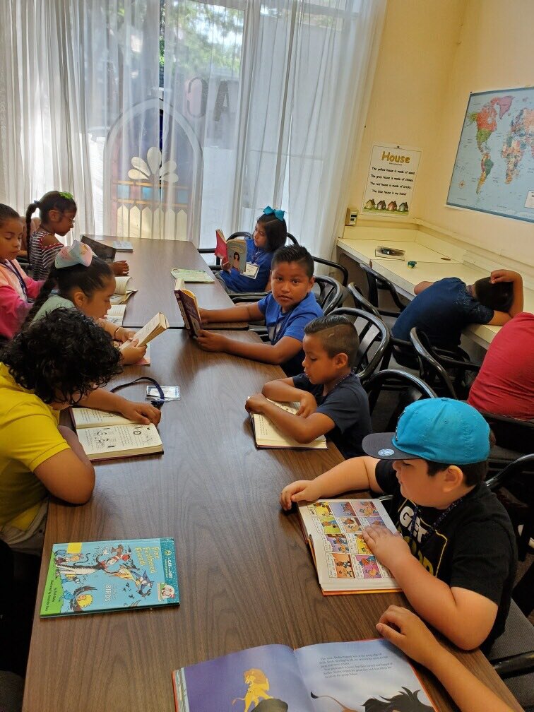 _ACLAMO_'s tweet photo. Summer reading and math work for our third graders! Keeping kids learning, healthy and safe during summer break! #ACLAMOSTEAM #ACLAMOSummerProgram https://t.co/rjXV3UPpM2