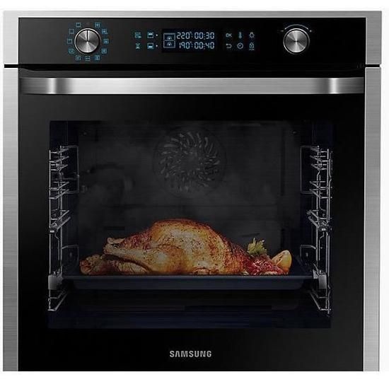 GPasPlus's tweet photo. Laissez parler vos talents de cuisinier avec ce four encastrable Samsung qui permet de cuire plusieurs plats à la fois : https://t.co/RUc8Ln0NXl 🔥🍗

#Samsung #cuisine #four https://t.co/RgAkjmg5re