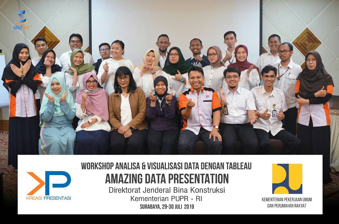 Istikumayati's tweet image. &quot;Saya biasanya analisa data pake *** perlu waktu 2-3 jam. Ini pake #tableau tadi cuma 10 menit-an.&quot;, ujar salah satu peserta Workshop #AmazingDataPresentation with Tableau. 😊
#WorkshopTableau #TrainingTableau #TrainingAnalisaData #PelatihanTableau #WorkshopData #AmazingData
