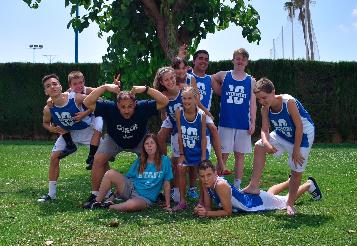CampusVIDIMIRI's tweet photo. ¡Hoy es un bonito día para celebrar las grandes amistades, las que en algún momento pasaron de ser personas desconocidas a imprescindibles en nuestras vidas!Amistades que ni la distancia ni el tiempo pueden con ellas. ¡Feliz día de la amistad Vidimiri! ✌🏻😇😁🤟🏻 https://t.co/WBv24dIMs6
