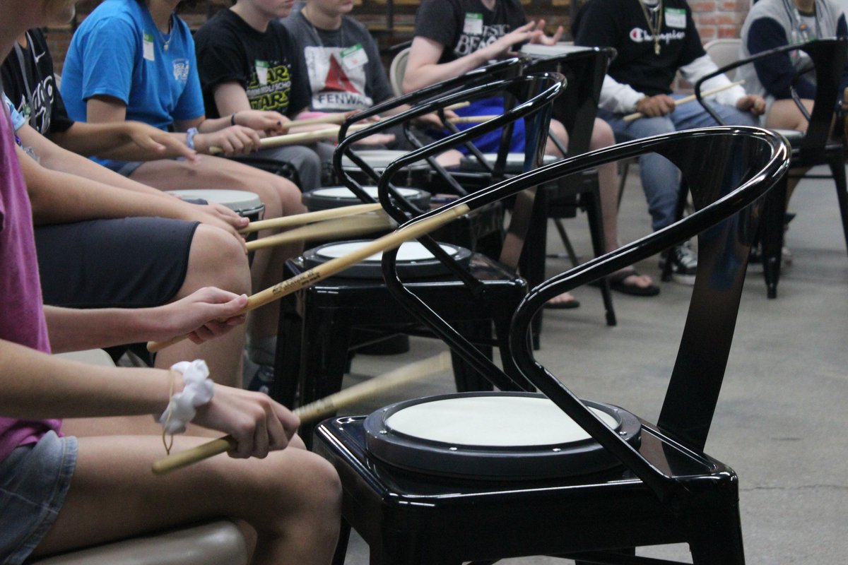 TheBridgeTC's tweet image. This past week, students learned drumming basics from a professional drummer who&apos;s in five bands! 

#TheBridge #TeenCenter #FreePrograms #ForTeens
