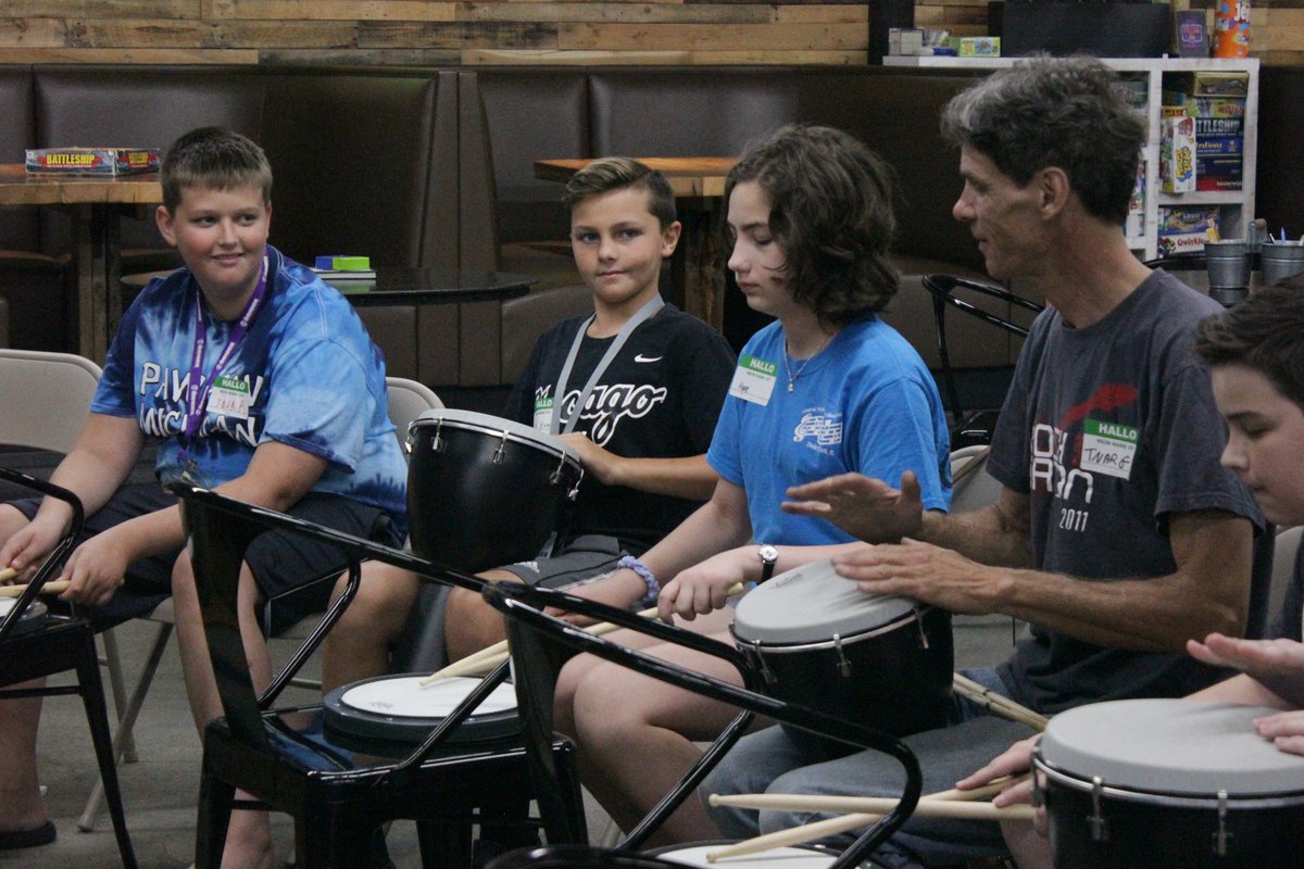 TheBridgeTC's tweet image. This past week, students learned drumming basics from a professional drummer who&apos;s in five bands! 

#TheBridge #TeenCenter #FreePrograms #ForTeens