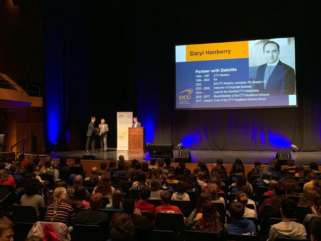 .<a href="/darylhanberry/">Daryl Hanberry</a>, Head of GES, Deloitte has been recognised for winning the prestigious <a href="/CTYI/">CTYI</a> Alumni award today in @DublinCityUni.