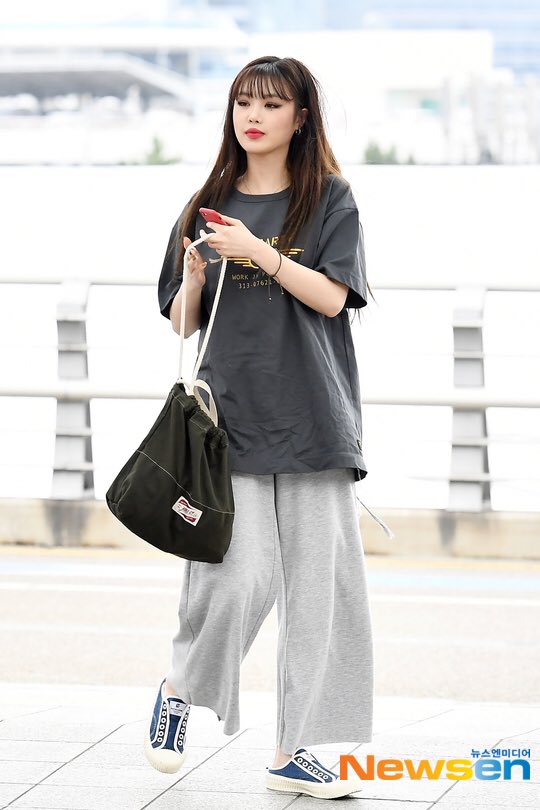 soojinpic's tweet image. 190730 ♡ #여자아이들 #수진 INC ✈️ JAPAN