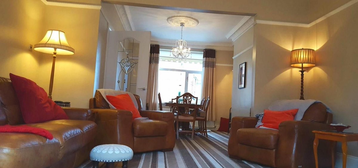 HelloGuest tweet media