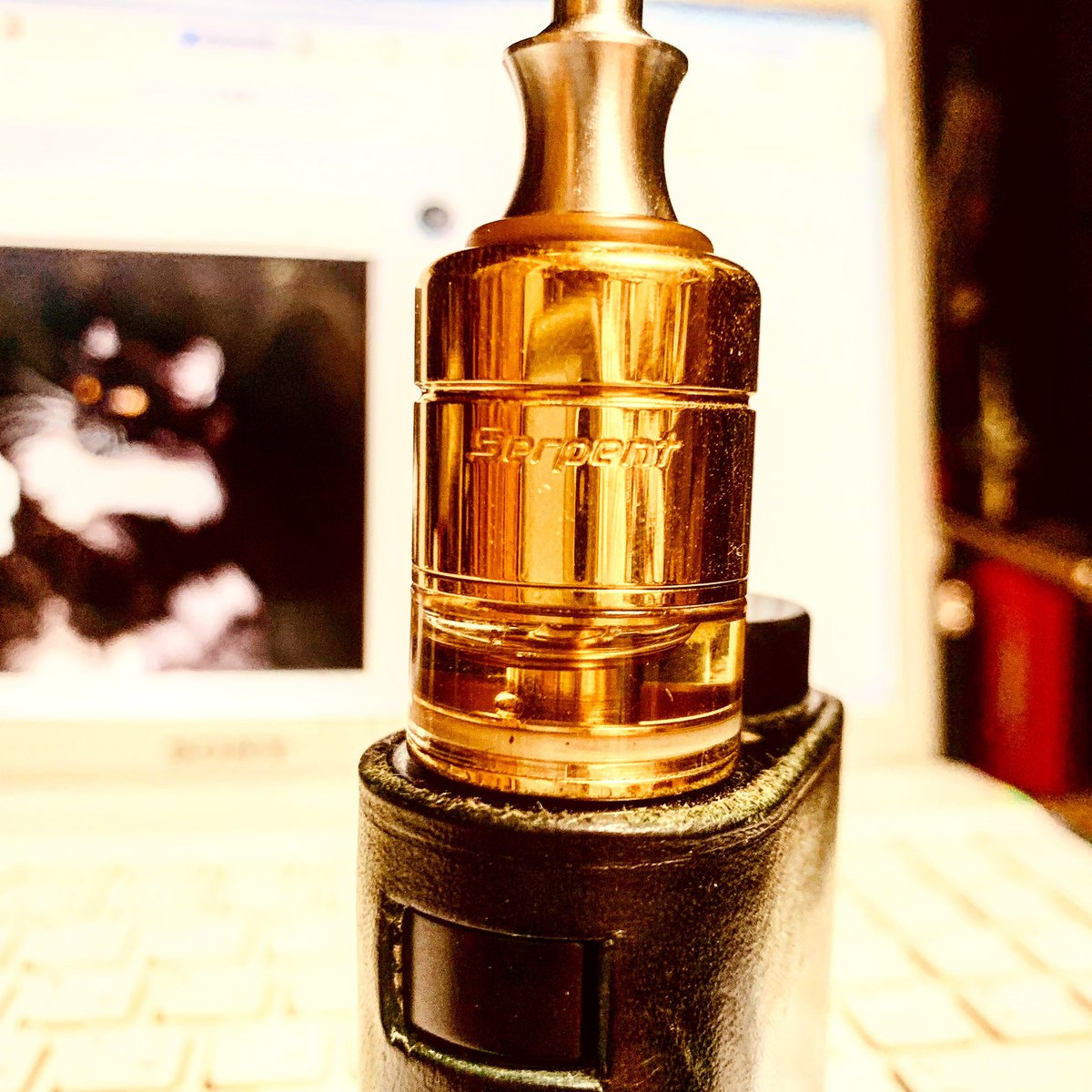 Rakumaru77's tweet image. #vape #eleaf #pico25
#wotifo #serpentrdta
お金がないので、昔の道具を引っ張り出してきました。
再解釈ってやつです(笑)
これは、リビルドアトマイザーで、初めて買ったもので、rdaでも、rtaでもなく、rdtaを買うあたり、いやらしい性格が出ています(笑)