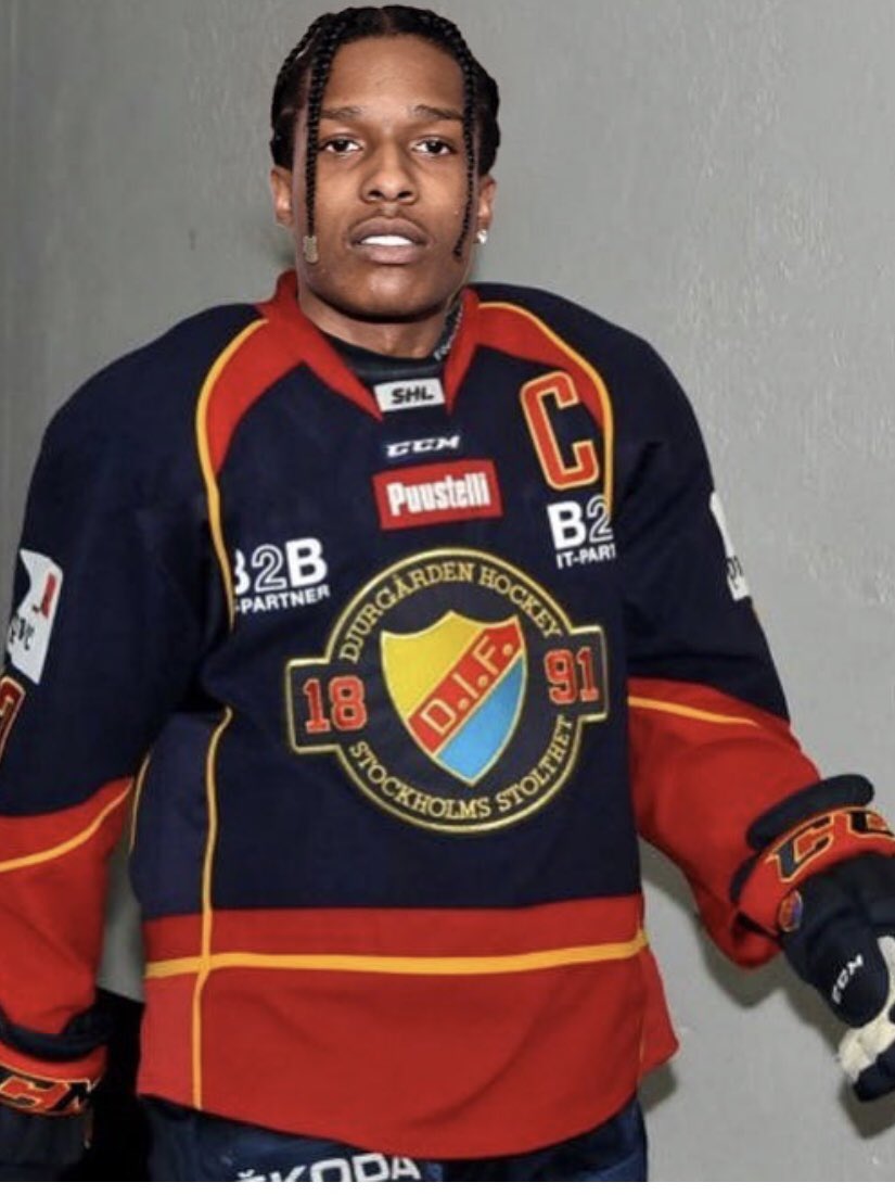 PatrikHej's tweet photo. @Fotbollsdamp ASAP Hockey https://t.co/XYQdax88Us