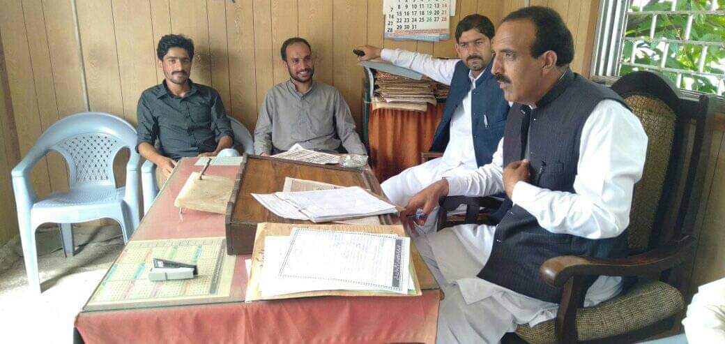 JammuNational's tweet photo. علم.            جدوجہد.                  فتح 
29جولائی2019
 جموں کشمیر نیشنل سٹوڈنٹس فیڈریشن ضلع باغ میں قدرتی راستے بجال کرو تحریک کے پہلے مرحلے میں ڈسٹرکٹ بار باغ  میں دستخطی مہم کا آغاز صدر ڈسٹرکٹ بار باغ اعظم حیدر ایڈووکیٹ ، سے ملاقات اور قدرتی راستوں ک�� بحالی کے حوالے سے https://t.co/WUJGErEGHO