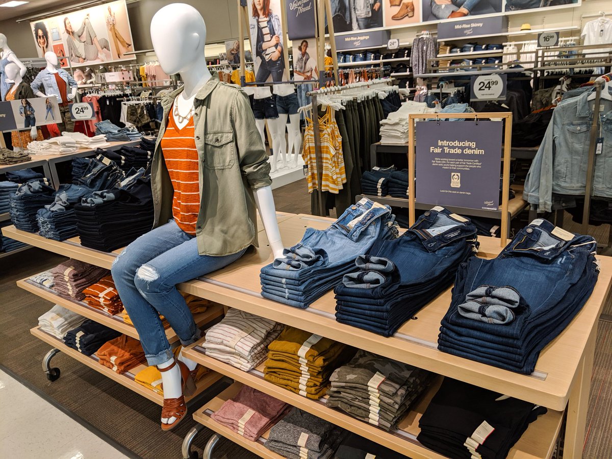 Elevating our #VisualStandards while <a href="/Target/">Target</a> elevates their ethical standards!  We love Universal Thread!
#WeWearFairTrade #FairTradeCertified #UniversalThread #T2780