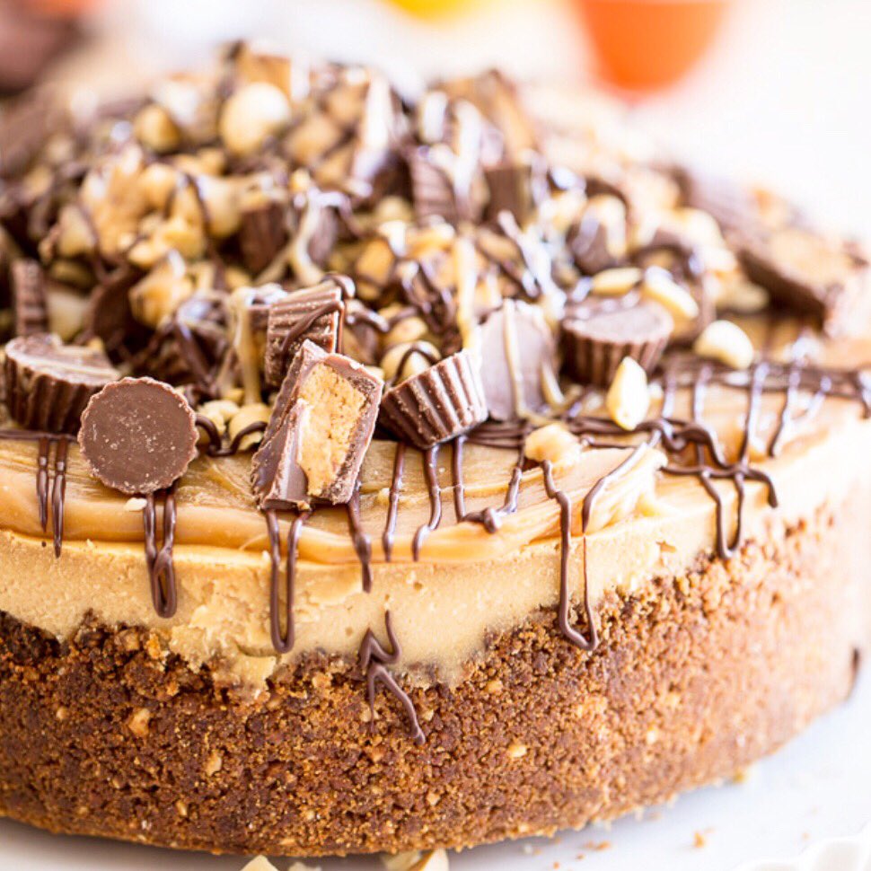 DellsPizzaLab's tweet image. Happy National Cheesecake Day!!! 

Celebrate with a slice of the Cheesecake Factory’s decadent Reese’s Peanut Butter Cup Cheesecake after your custom pizza or salad. Have a slice after your slices! 

#wisconsindells #slicesquad #nationalcheesecakeday
