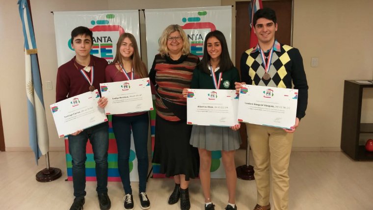 Cadena3Com's tweet photo. ¡Orgullo nacional!
Cuatro alumnos santafesinos viajarán a la NASA https://t.co/M8Zzrb6f1q https://t.co/gQBY915AVE