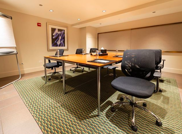 hotelfelix's tweet photo. Our hotel offers exceptional meeting space and facilities ideal for hosting small, intimate business meetings. See more on our website. #HappyNaturally https://t.co/qklyZWs7na