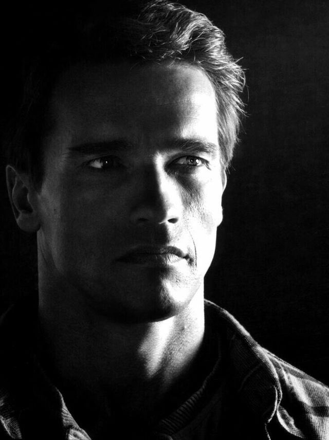 Ginnie_SP's tweet photo. Happy birthday to the one and only Arnold Schwarzenegger @Schwarzenegger ! 💪🏻 😎 
#birthdayboy #tribute #blackandwhitephotography #austrianactor #modernactor #modernmovies #bodybuilding #ArnoldSchwarzenegger https://t.co/PYY8JisIOD