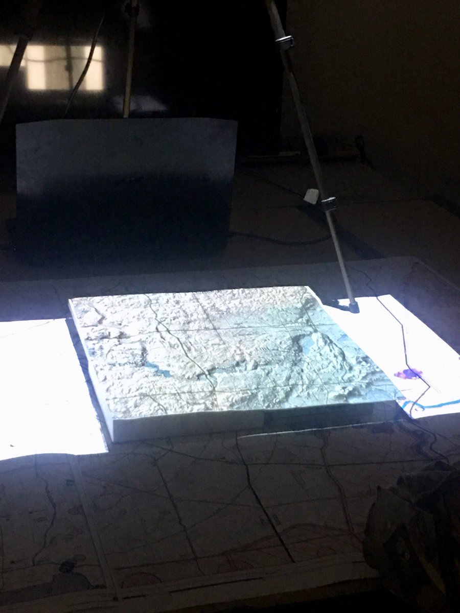 22EngrRegt's tweet photo. Whilst @52AES prepare to innovate & adapt on #Mission1 having completed #MissionZero & supported @FirstFusiliers BG CTC4 validation, Int Offr @22EngrRegt & @TheIronFist Geo Cell brief @dom_biddick on innovative use of #3dprinting & #3dflythrough for terrain visualisation
#Ubique https://t.co/dHv7LHOobB